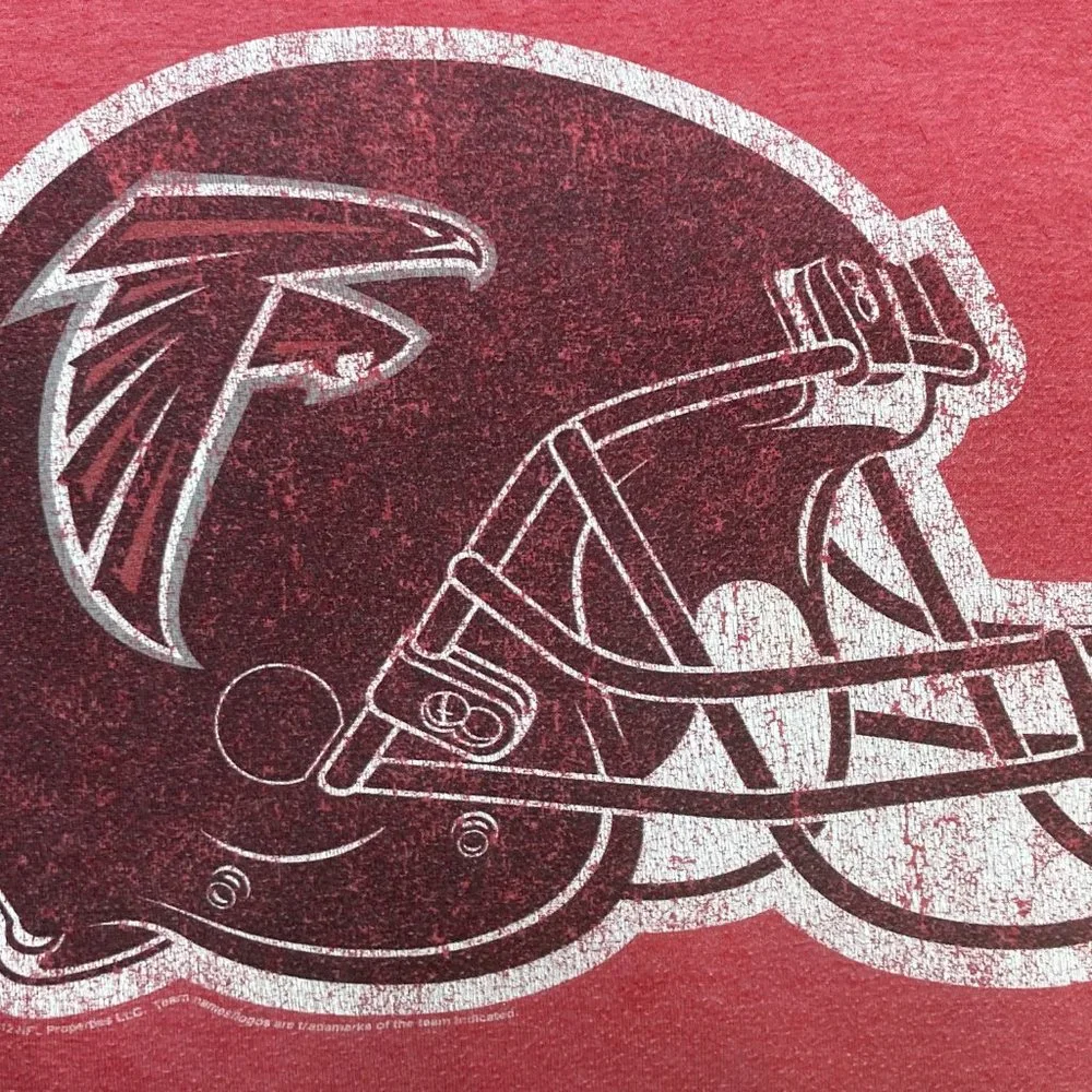Atlanta Falcons NFL Football handmade upcycled T-shirt 16x16 throw pillow cover
